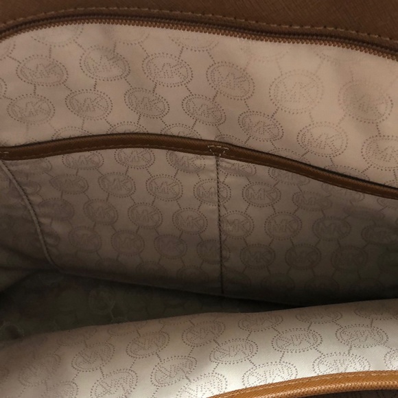 AUTHENTIC NEW Michael Kors Jet Set Travel Bag - Picture 7 of 8